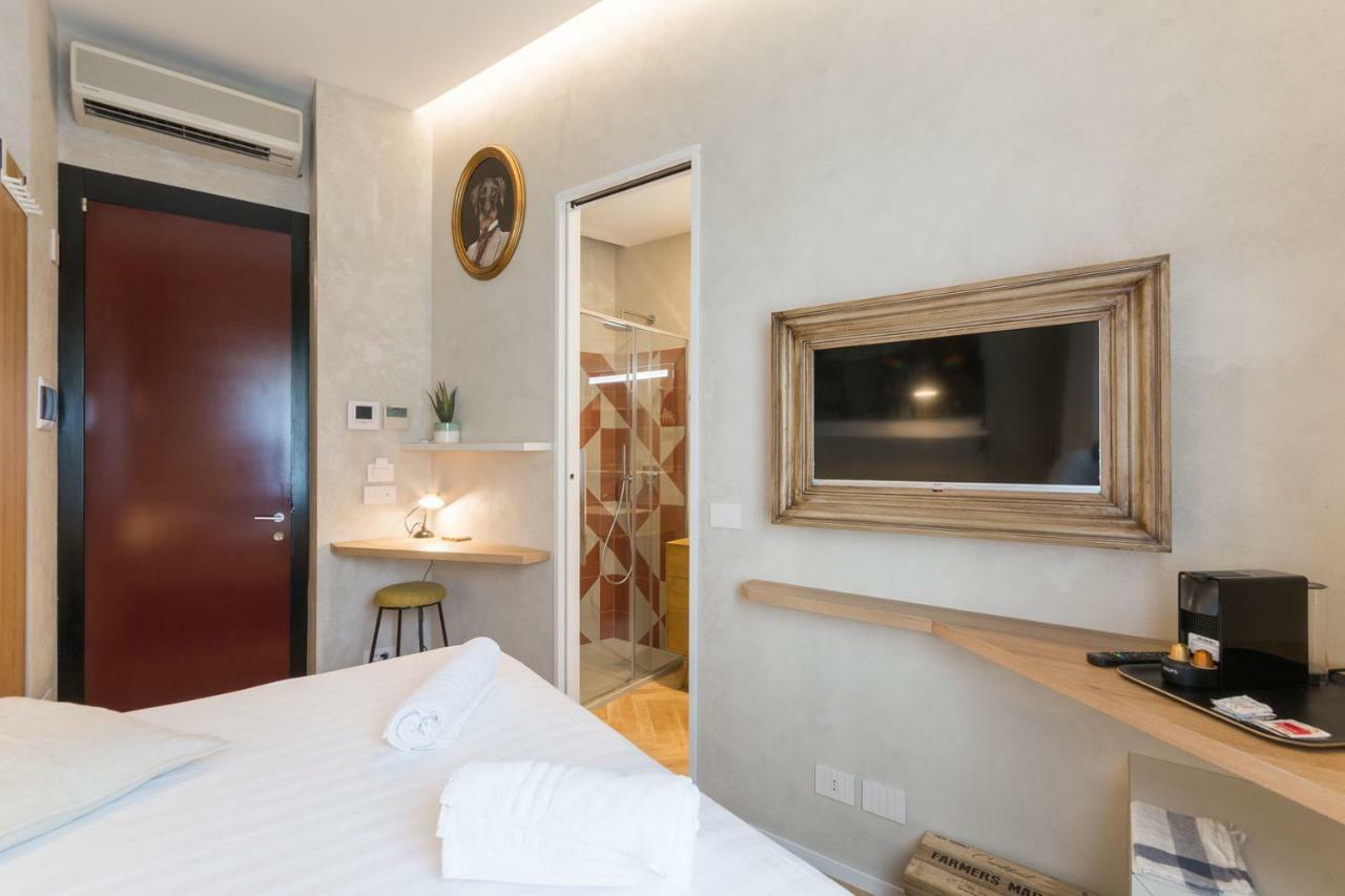 Duomo Deluxe Room Milan Exterior photo